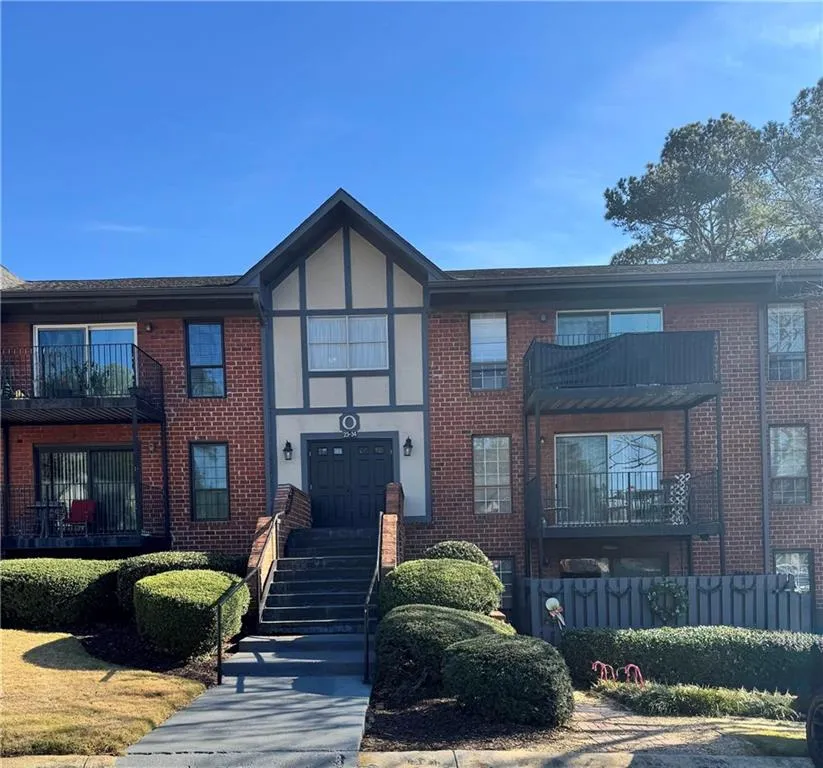 6051 Roswell Rd Unit O24, Sandy Springs, Georgia 30328, 2 Bedrooms Bedrooms, ,2 BathroomsBathrooms,Residential,For Sale,6051 Roswell Rd Unit O24,7692248