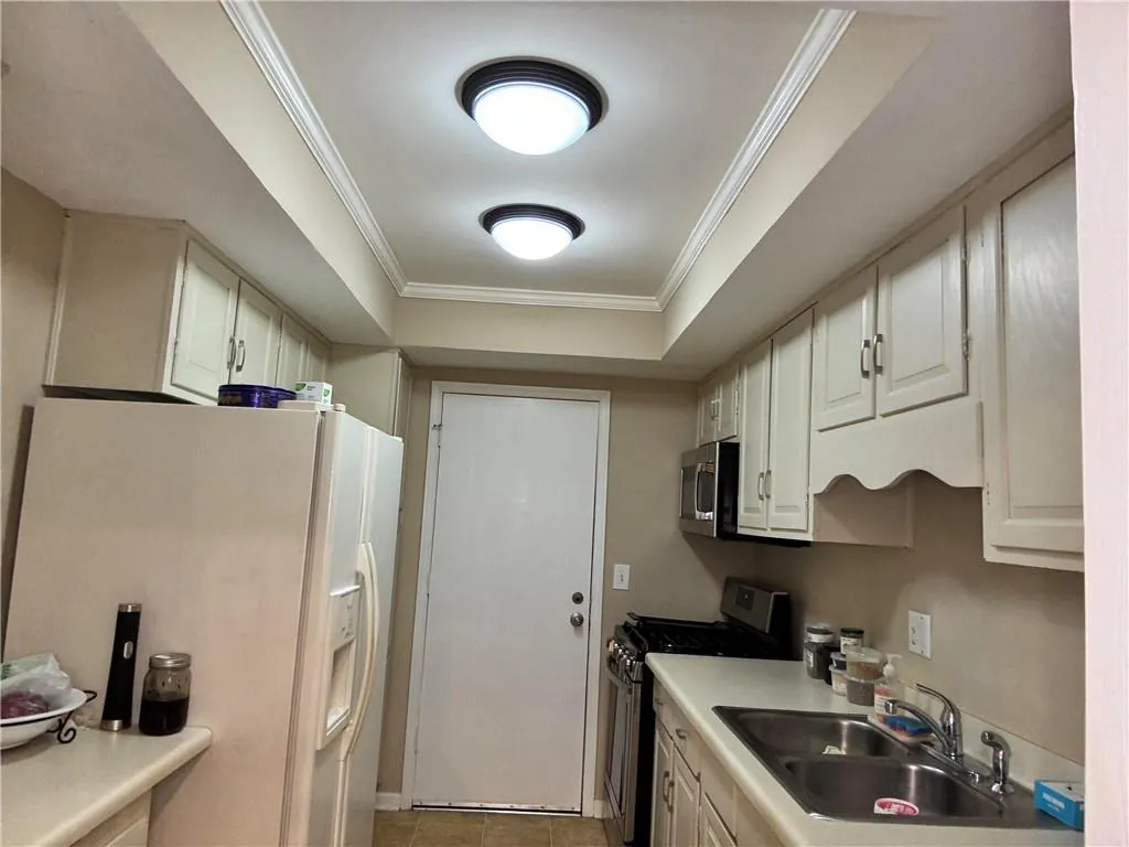 6051 Roswell Rd Unit O24, Sandy Springs, Georgia 30328, 2 Bedrooms Bedrooms, ,2 BathroomsBathrooms,Residential,For Sale,6051 Roswell Rd Unit O24,7692248