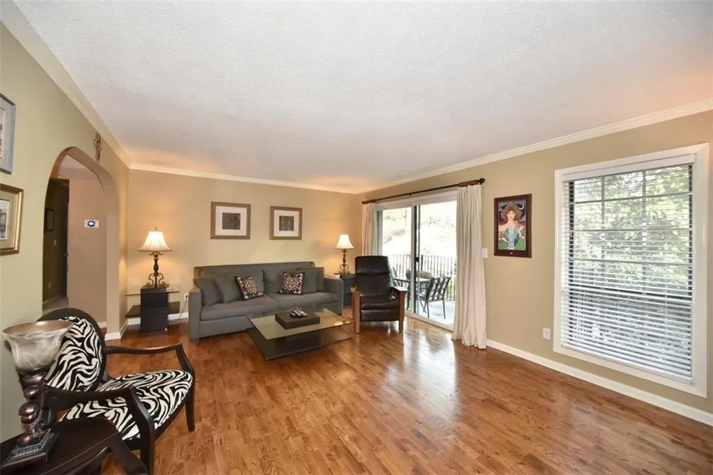 6851 Roswell Road Unit O-32, Atlanta, Georgia 30328, 3 Bedrooms Bedrooms, ,2 BathroomsBathrooms,Residential,Sold,6851 Roswell Road Unit O-32,5761050