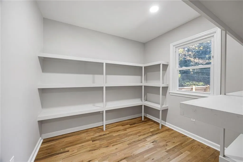 380 Thornwood Drive, Atlanta, Georgia 30328, 4 Bedrooms Bedrooms, ,3 BathroomsBathrooms,Residential,For Sale,380 Thornwood Drive,7664813