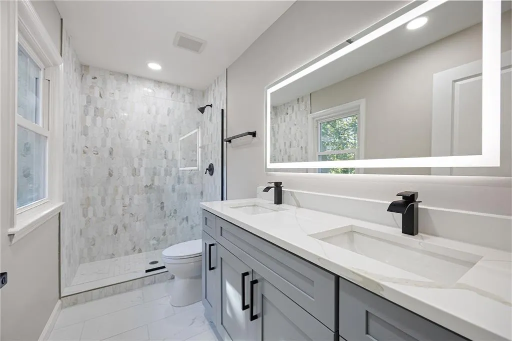 380 Thornwood Drive, Atlanta, Georgia 30328, 4 Bedrooms Bedrooms, ,3 BathroomsBathrooms,Residential,For Sale,380 Thornwood Drive,7664813