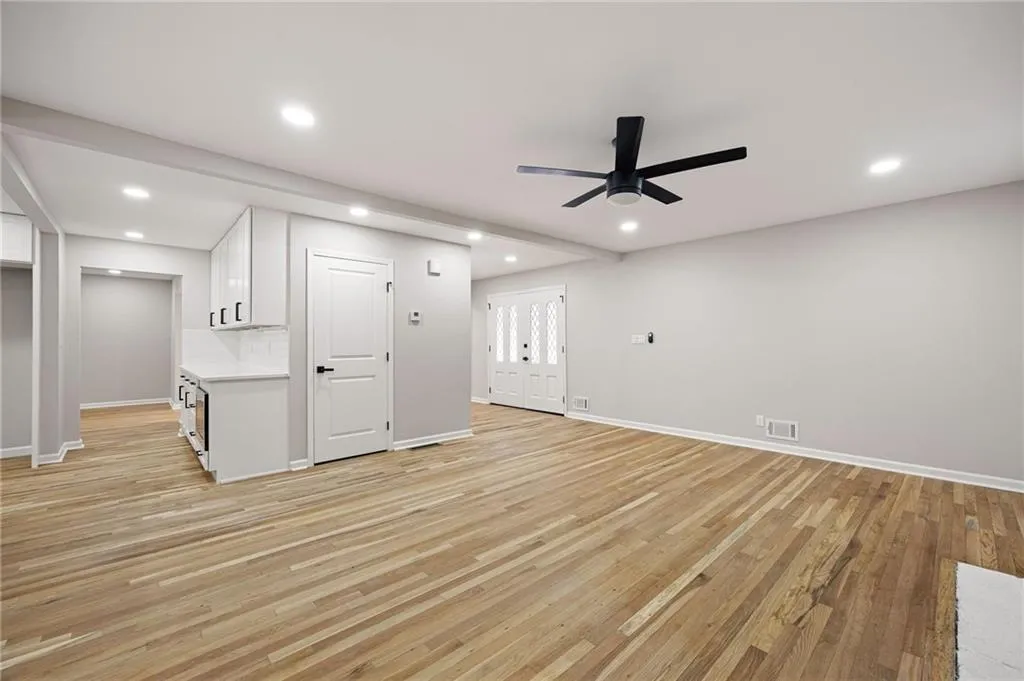 380 Thornwood Drive, Atlanta, Georgia 30328, 4 Bedrooms Bedrooms, ,3 BathroomsBathrooms,Residential,For Sale,380 Thornwood Drive,7664813