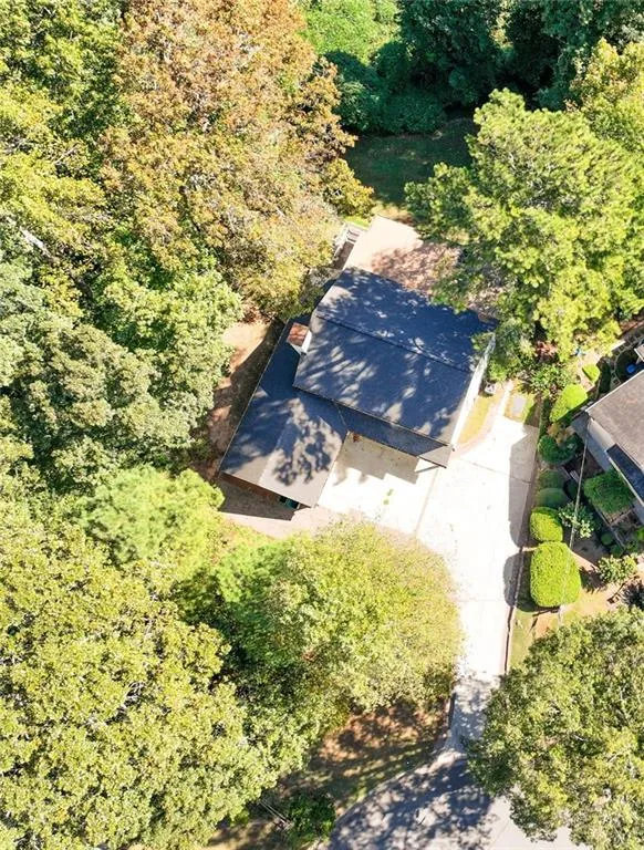 380 Thornwood Drive, Atlanta, Georgia 30328, 4 Bedrooms Bedrooms, ,3 BathroomsBathrooms,Residential,For Sale,380 Thornwood Drive,7664813