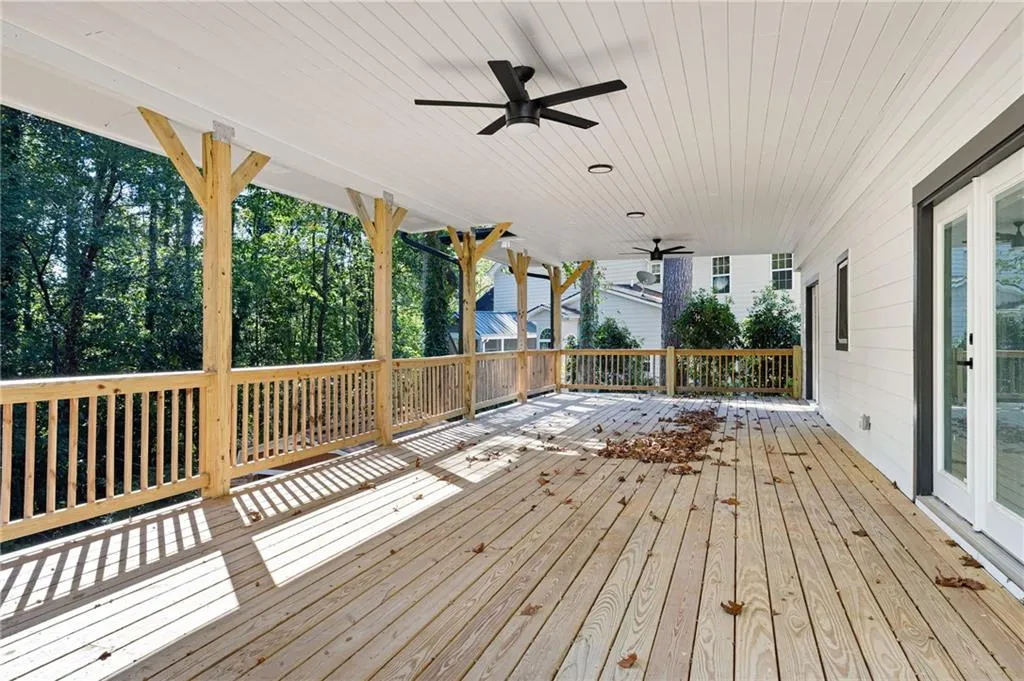 380 Thornwood Drive, Atlanta, Georgia 30328, 4 Bedrooms Bedrooms, ,3 BathroomsBathrooms,Residential,For Sale,380 Thornwood Drive,7664813