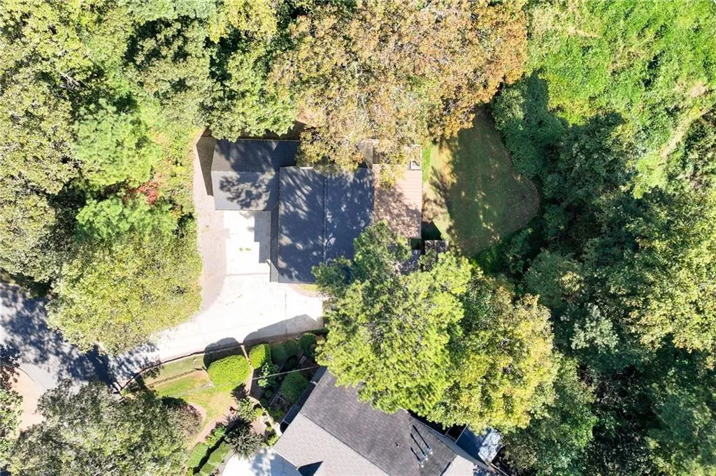 380 Thornwood Drive, Atlanta, Georgia 30328, 4 Bedrooms Bedrooms, ,3 BathroomsBathrooms,Residential,For Sale,380 Thornwood Drive,7664813