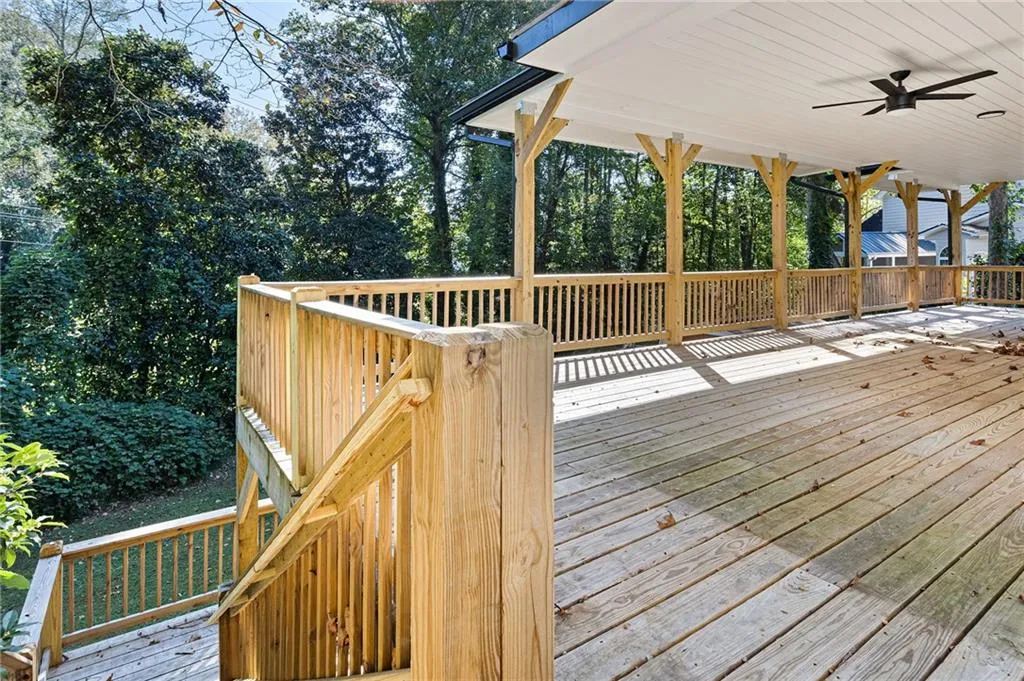 380 Thornwood Drive, Atlanta, Georgia 30328, 4 Bedrooms Bedrooms, ,3 BathroomsBathrooms,Residential,For Sale,380 Thornwood Drive,7664813