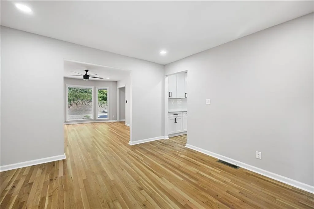 380 Thornwood Drive, Atlanta, Georgia 30328, 4 Bedrooms Bedrooms, ,3 BathroomsBathrooms,Residential,For Sale,380 Thornwood Drive,7664813