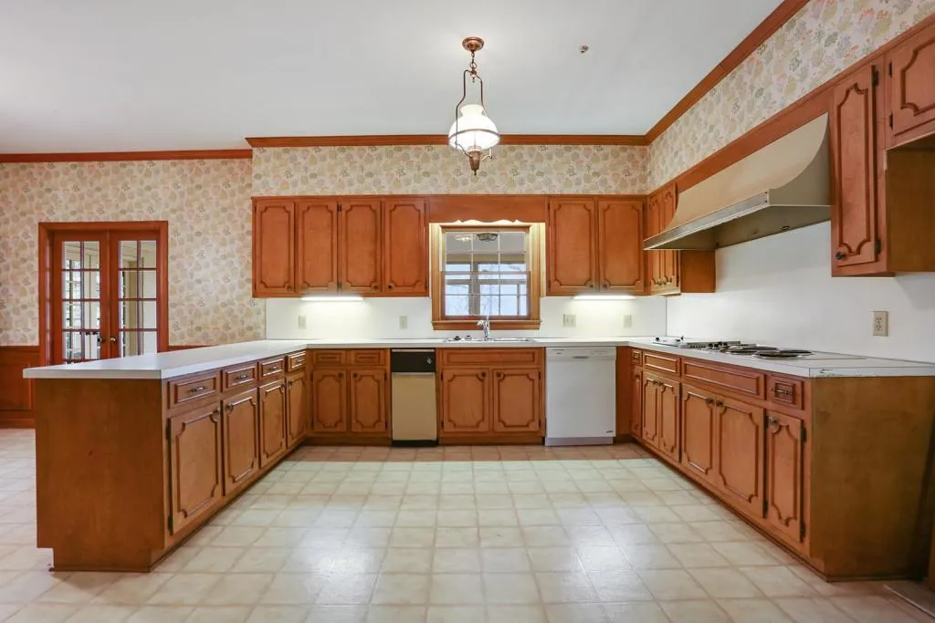 6030 Winterthur Drive, Sandy Springs, Georgia 30328, 5 Bedrooms Bedrooms, ,4 BathroomsBathrooms,Residential,Sold,6030 Winterthur Drive,5795234