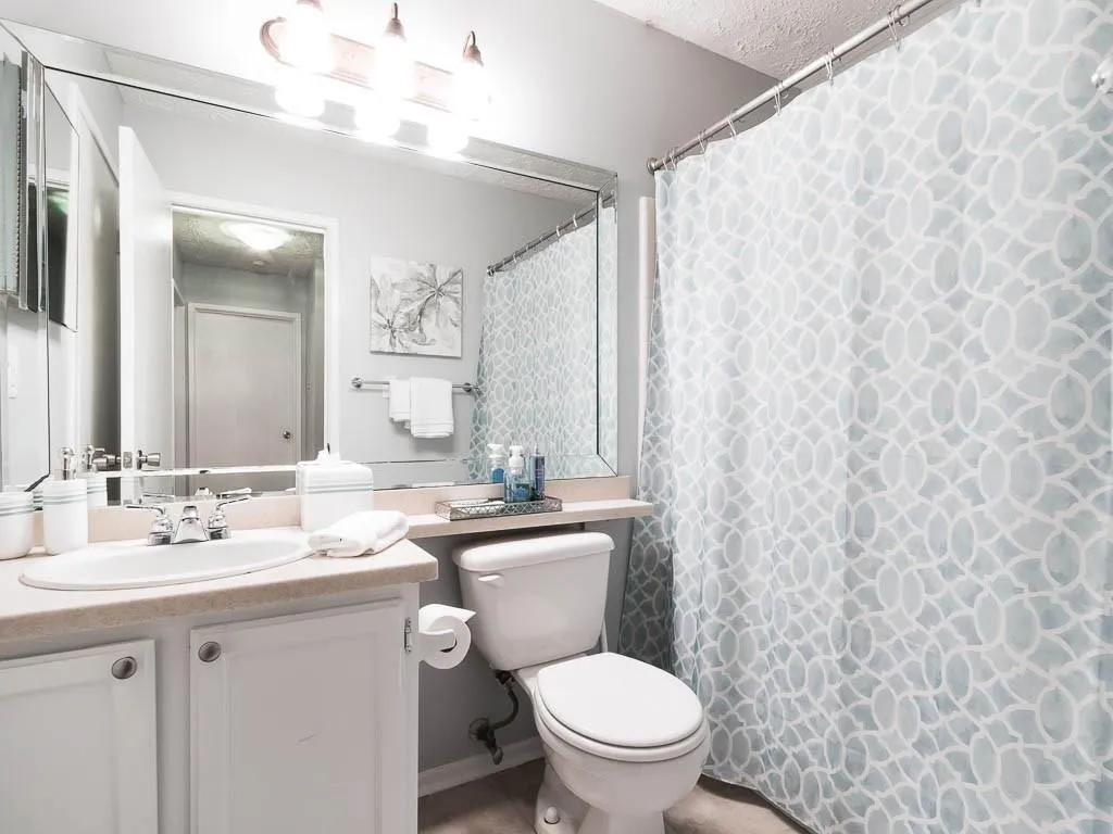 6808 Glenridge Drive Unit 6808b, Atlanta, Georgia 30328, 2 Bedrooms Bedrooms, ,2 BathroomsBathrooms,Residential,Sold,6808 Glenridge Drive Unit 6808b,5974713