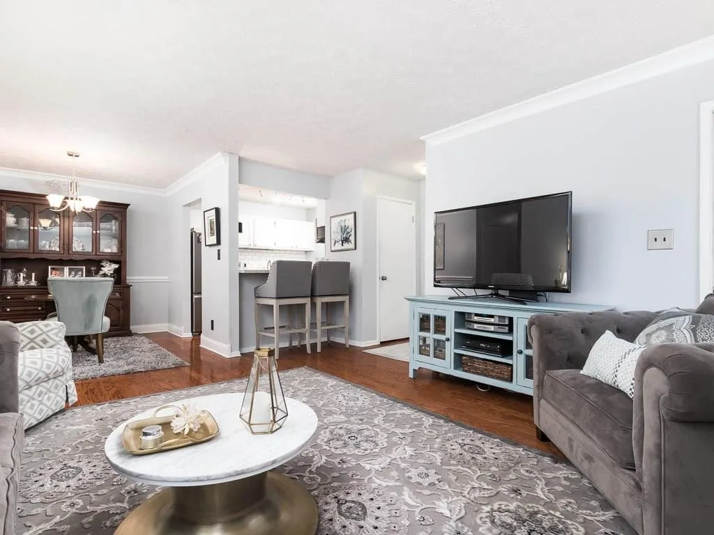 6808 Glenridge Drive Unit 6808b, Atlanta, Georgia 30328, 2 Bedrooms Bedrooms, ,2 BathroomsBathrooms,Residential,Sold,6808 Glenridge Drive Unit 6808b,5974713