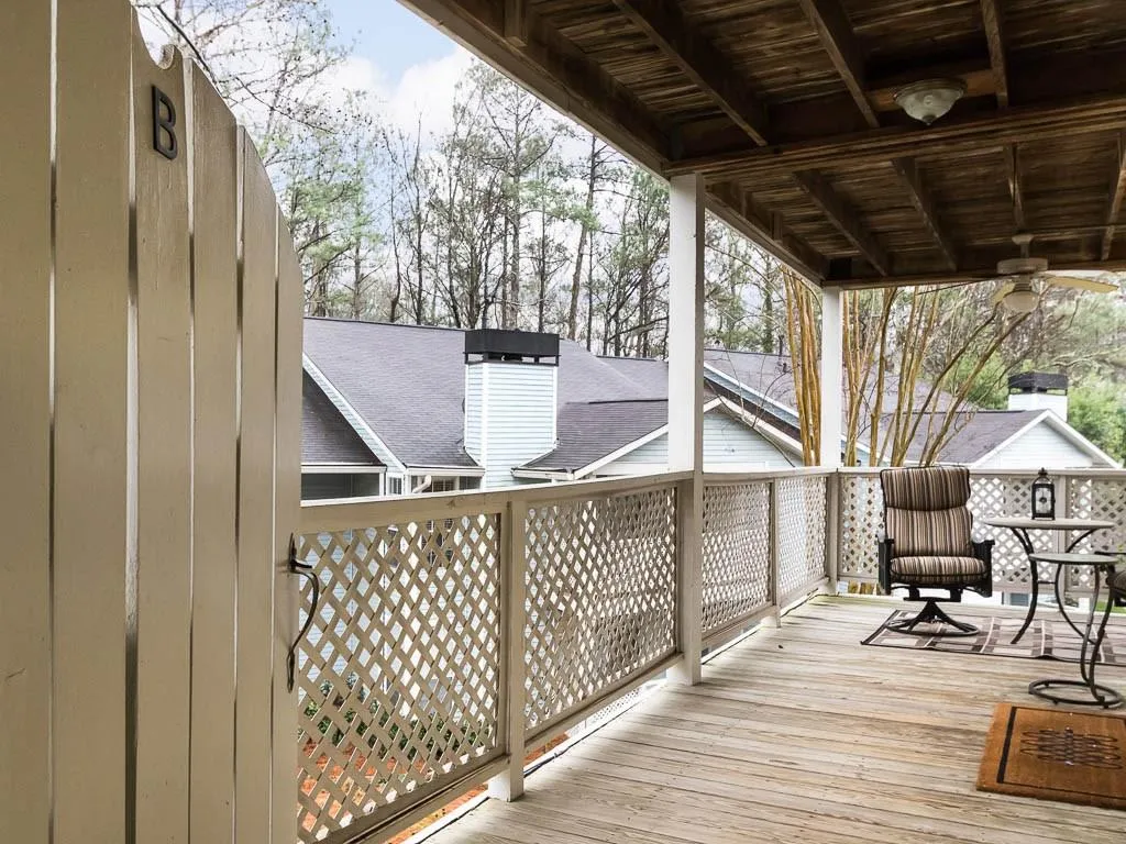 6808 Glenridge Drive Unit 6808b, Atlanta, Georgia 30328, 2 Bedrooms Bedrooms, ,2 BathroomsBathrooms,Residential,Sold,6808 Glenridge Drive Unit 6808b,5974713