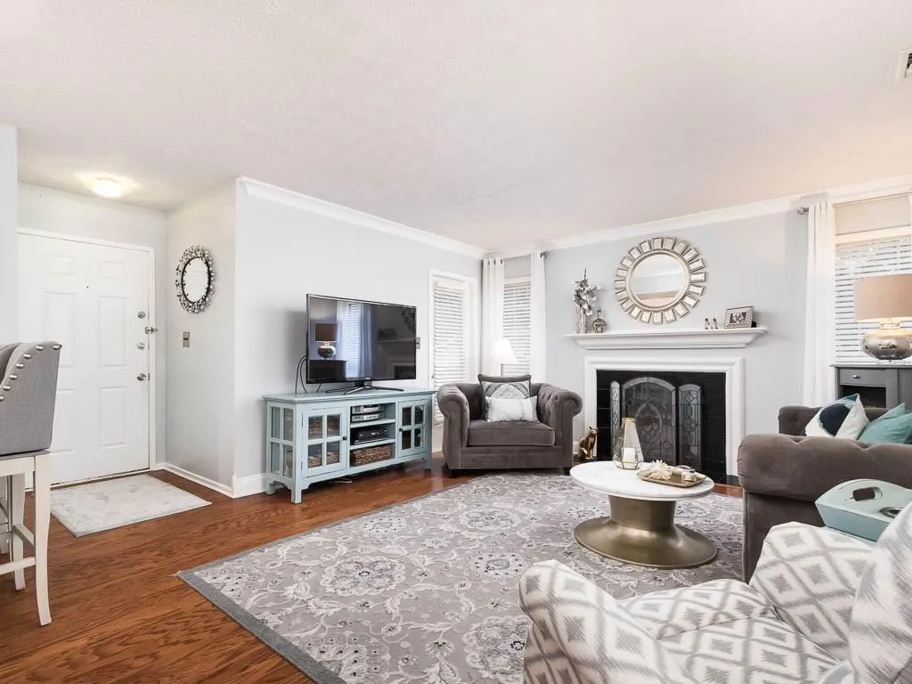 6808 Glenridge Drive Unit 6808b, Atlanta, Georgia 30328, 2 Bedrooms Bedrooms, ,2 BathroomsBathrooms,Residential,Sold,6808 Glenridge Drive Unit 6808b,5974713