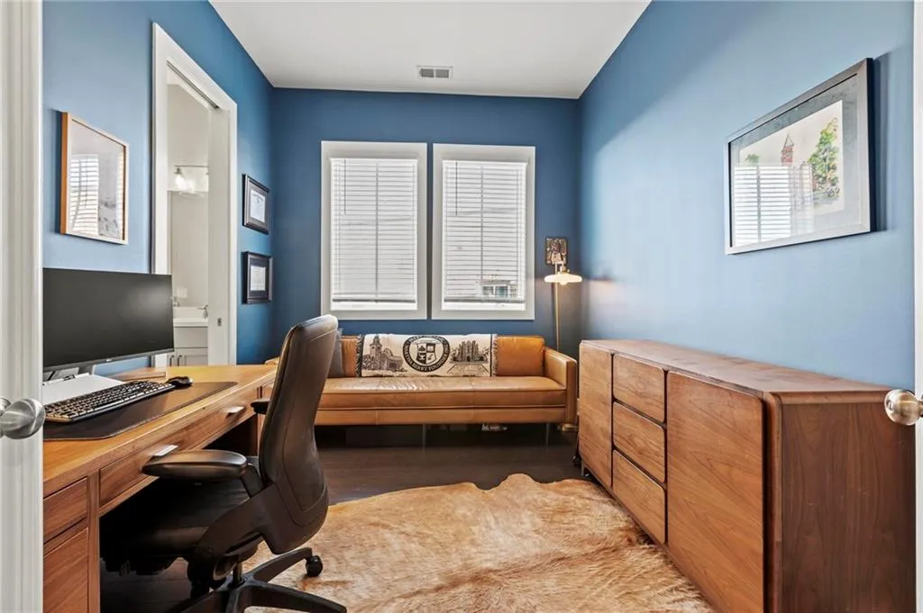 Office/4th bedroom