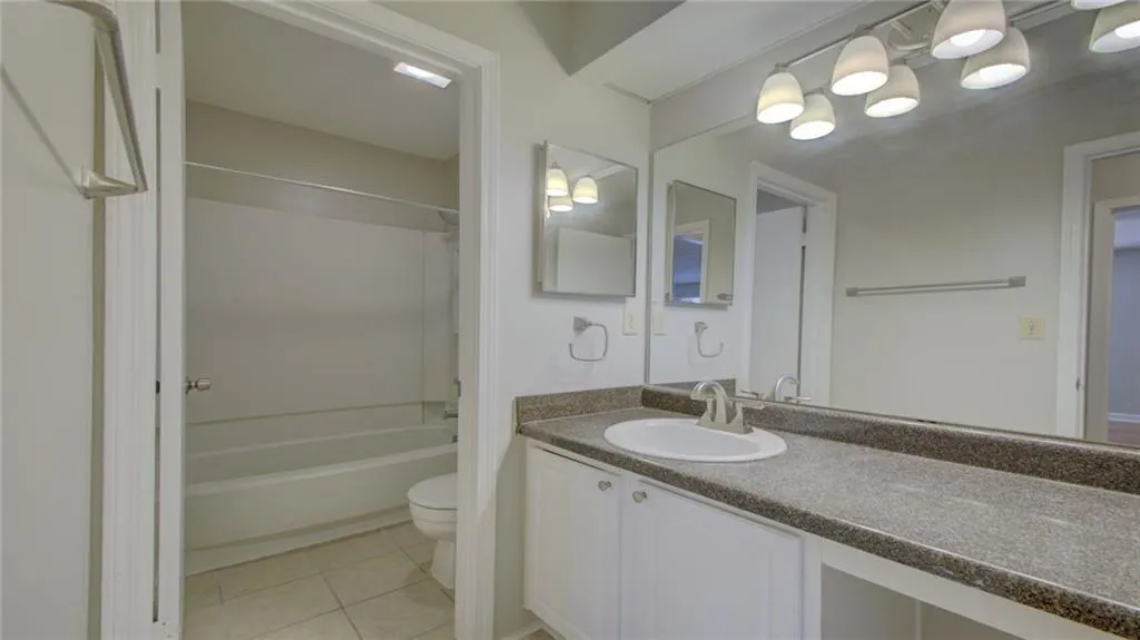 1005 Wingate Way, Sandy Springs, Georgia 30350, 2 Bedrooms Bedrooms, ,2 BathroomsBathrooms,Residential,Sold,1005 Wingate Way,6763758