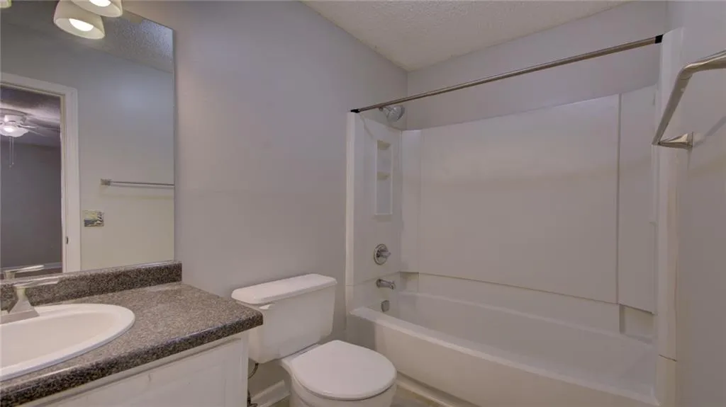 1005 Wingate Way, Sandy Springs, Georgia 30350, 2 Bedrooms Bedrooms, ,2 BathroomsBathrooms,Residential,Sold,1005 Wingate Way,6763758