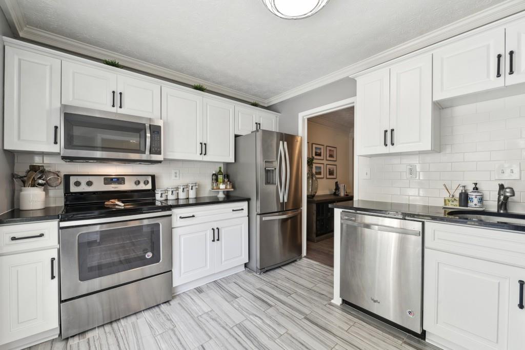 7924 Briar Villa Place, Sandy Springs, Georgia 30350, 3 Bedrooms Bedrooms, ,2 BathroomsBathrooms,Residential,Sold,7924 Briar Villa Place,7289667