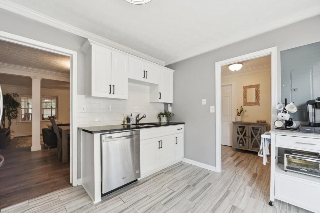 7924 Briar Villa Place, Sandy Springs, Georgia 30350, 3 Bedrooms Bedrooms, ,2 BathroomsBathrooms,Residential,Sold,7924 Briar Villa Place,7289667