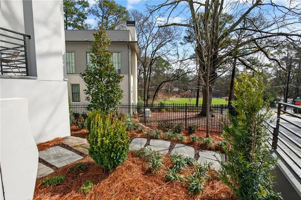 100 Sheridan Drive Ne, Atlanta, Georgia 30305, 4 Bedrooms Bedrooms, 0 ,3 BathroomsBathrooms,Residential,For Sale,100 Sheridan Drive Ne,7727442