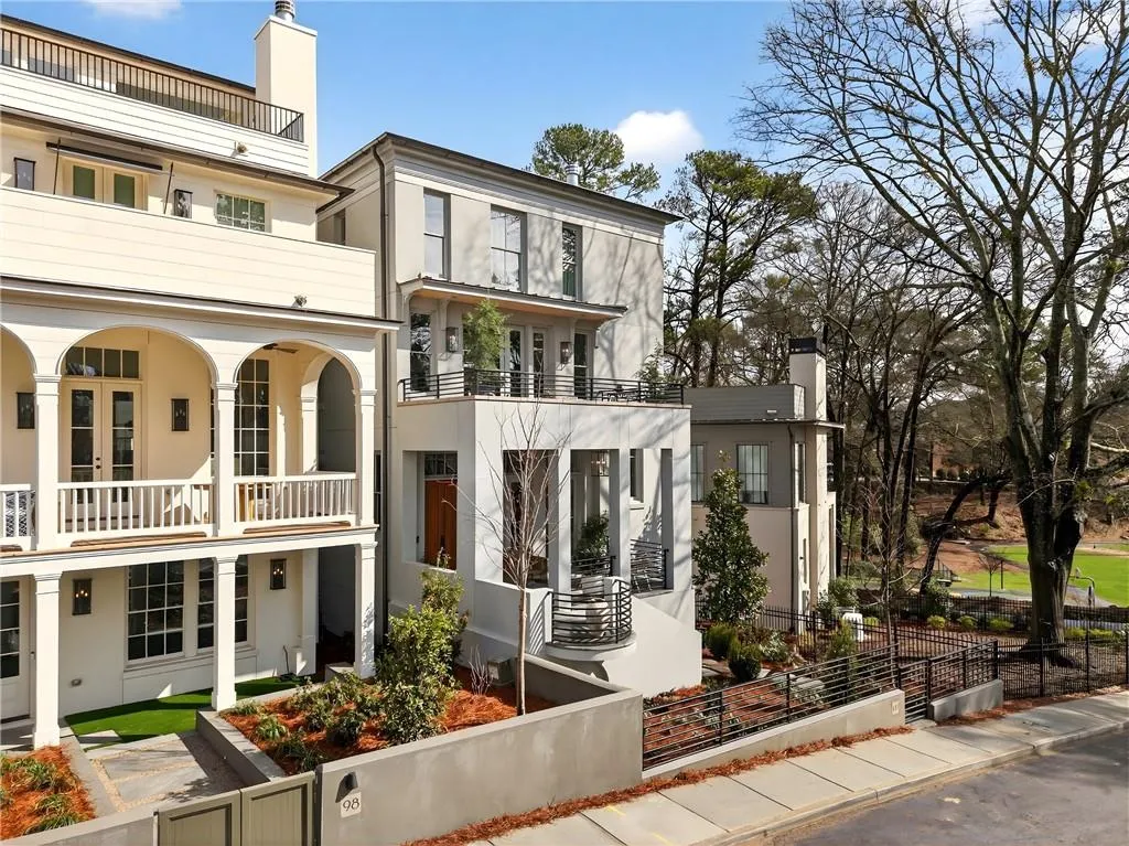 100 Sheridan Drive Ne, Atlanta, Georgia 30305, 4 Bedrooms Bedrooms, 0 ,3 BathroomsBathrooms,Residential,For Sale,100 Sheridan Drive Ne,7727442