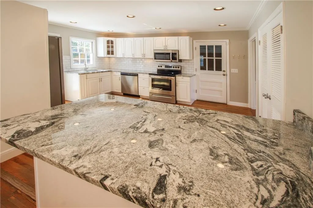 6755 River Springs Court, Sandy Springs, Georgia 30328, 5 Bedrooms Bedrooms, ,4 BathroomsBathrooms,Residential,Sold,6755 River Springs Court,6554827