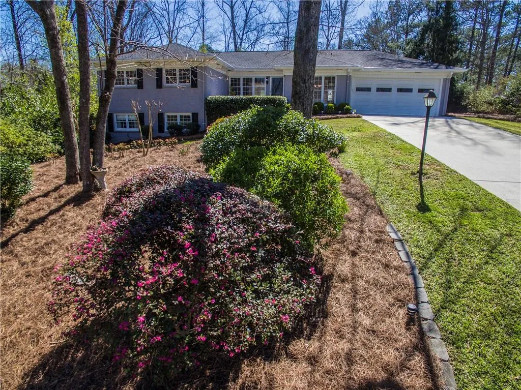 6755 River Springs Court, Sandy Springs, Georgia 30328, 5 Bedrooms Bedrooms, ,4 BathroomsBathrooms,Residential,Sold,6755 River Springs Court,6554827