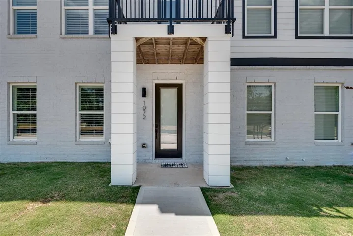 1072 Brookglynn Trace, Decatur, Georgia 30032
