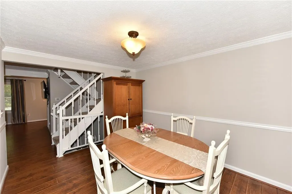 8881 Roberts Drive, Sandy Springs, Georgia 30350, 3 Bedrooms Bedrooms, ,2 BathroomsBathrooms,Residential,Sold,8881 Roberts Drive,5847064