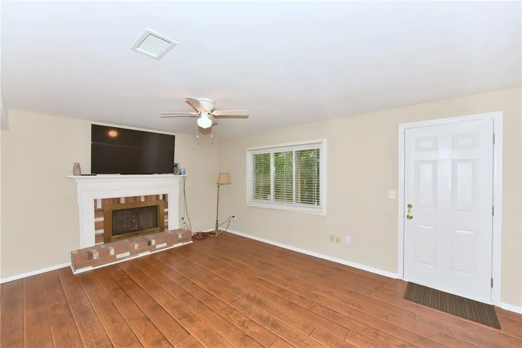 8881 Roberts Drive, Sandy Springs, Georgia 30350, 3 Bedrooms Bedrooms, ,2 BathroomsBathrooms,Residential,Sold,8881 Roberts Drive,5847064