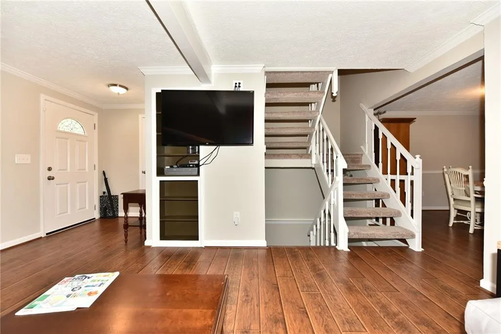 8881 Roberts Drive, Sandy Springs, Georgia 30350, 3 Bedrooms Bedrooms, ,2 BathroomsBathrooms,Residential,Sold,8881 Roberts Drive,5847064
