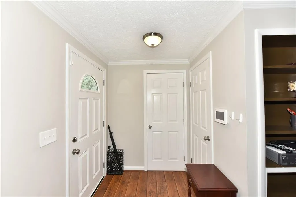 8881 Roberts Drive, Sandy Springs, Georgia 30350, 3 Bedrooms Bedrooms, ,2 BathroomsBathrooms,Residential,Sold,8881 Roberts Drive,5847064