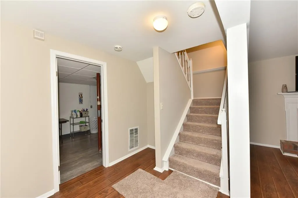 8881 Roberts Drive, Sandy Springs, Georgia 30350, 3 Bedrooms Bedrooms, ,2 BathroomsBathrooms,Residential,Sold,8881 Roberts Drive,5847064