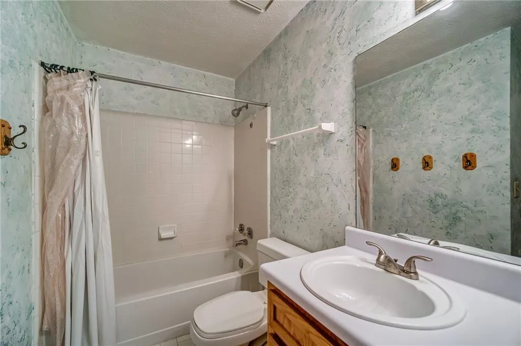 408 Gettysburg Place, Sandy Springs, Georgia 30350, 2 Bedrooms Bedrooms, ,2 BathroomsBathrooms,Residential,Sold,408 Gettysburg Place,6776080