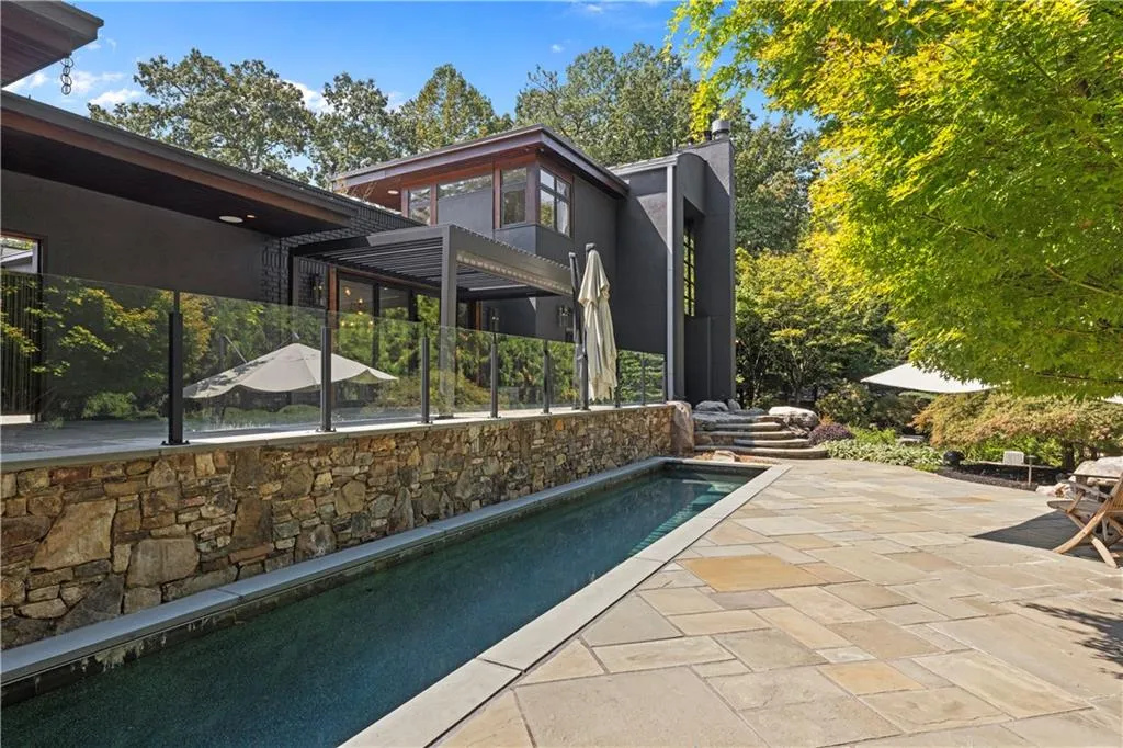 265 Tara Trail, Atlanta, Georgia 30327, 5 Bedrooms Bedrooms, ,4 BathroomsBathrooms,Residential,For Sale,265 Tara Trail,7650796