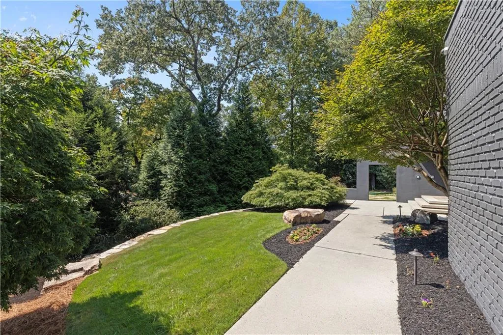 265 Tara Trail, Atlanta, Georgia 30327, 5 Bedrooms Bedrooms, ,4 BathroomsBathrooms,Residential,For Sale,265 Tara Trail,7650796