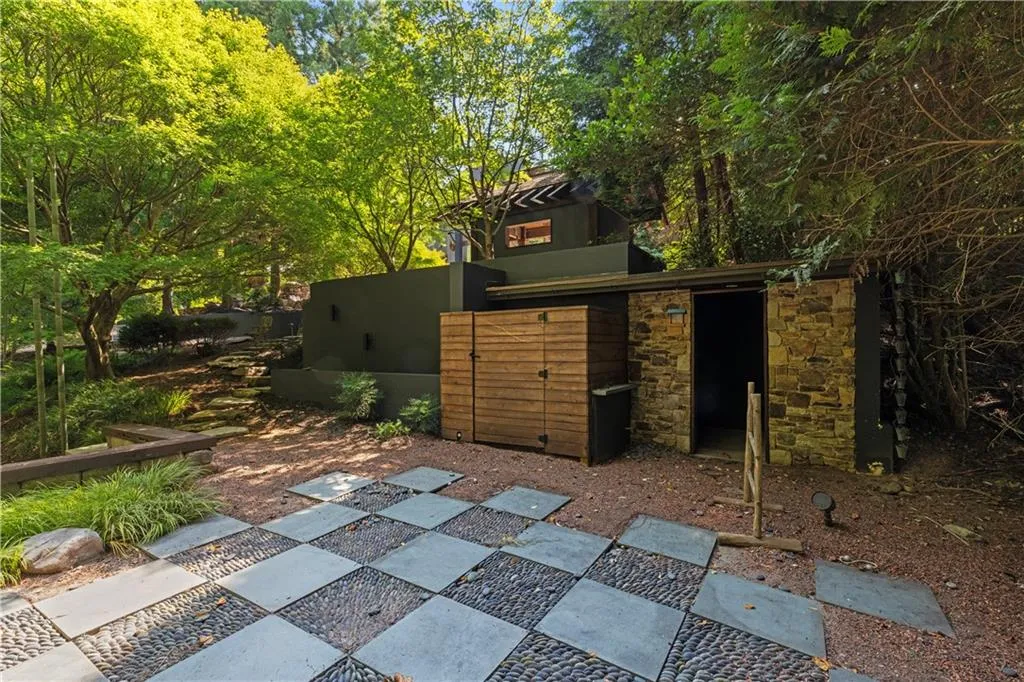 265 Tara Trail, Atlanta, Georgia 30327, 5 Bedrooms Bedrooms, ,4 BathroomsBathrooms,Residential,For Sale,265 Tara Trail,7650796