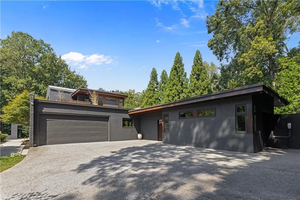 265 Tara Trail, Atlanta, Georgia 30327, 5 Bedrooms Bedrooms, ,4 BathroomsBathrooms,Residential,For Sale,265 Tara Trail,7650796