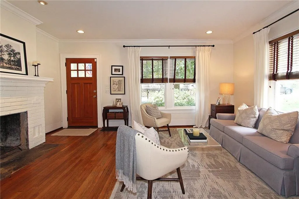 2275 Shenandoah Avenue Ne, Atlanta, Georgia 30305, 3 Bedrooms Bedrooms, ,2 BathroomsBathrooms,Residential,Sold,2275 Shenandoah Avenue Ne,5930818