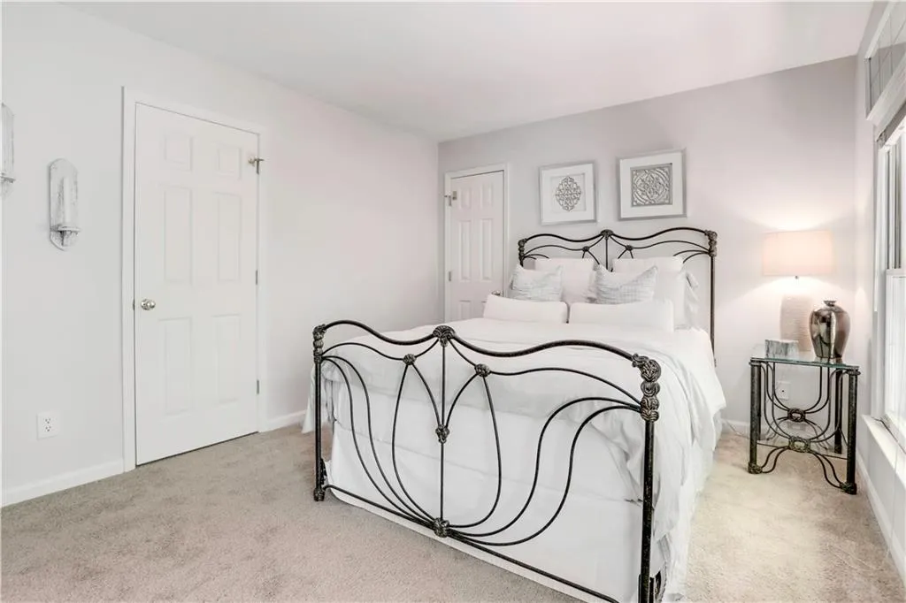 9755 Huntcliff Trace, Sandy Springs, Georgia 30350, 6 Bedrooms Bedrooms, ,5 BathroomsBathrooms,Residential,Sold,9755 Huntcliff Trace,6699936