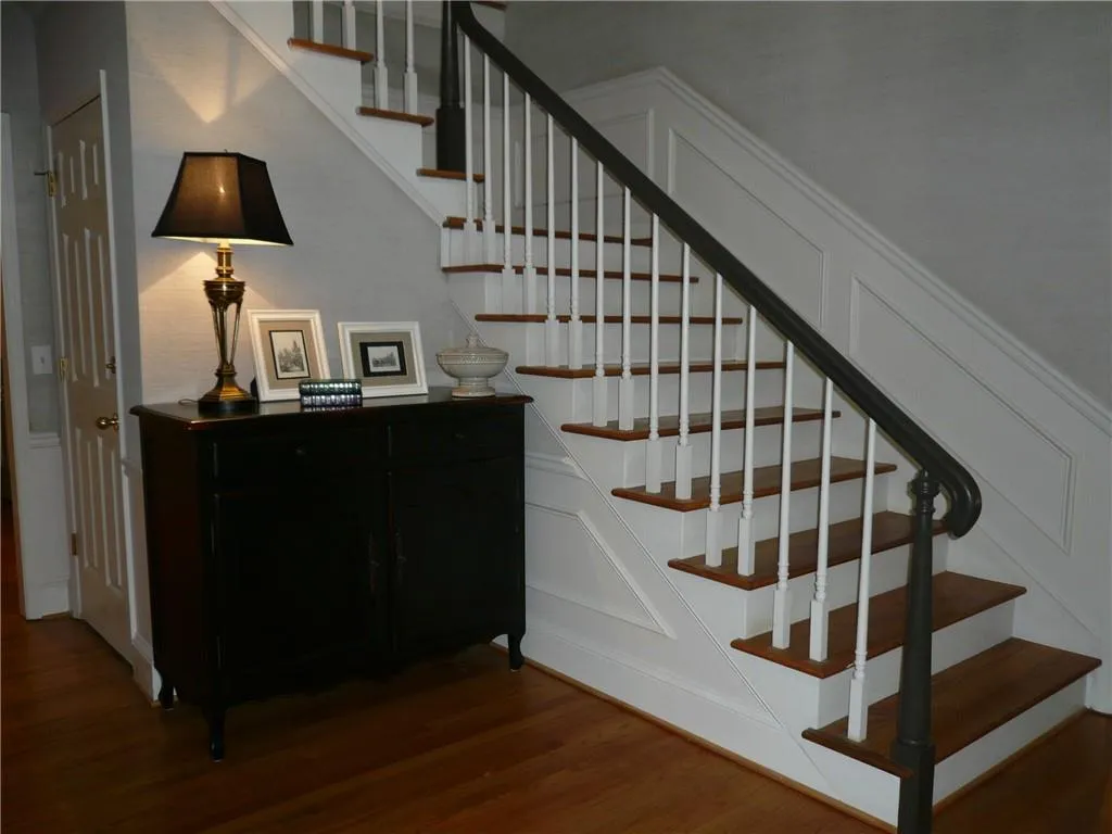 9755 Huntcliff Trace, Sandy Springs, Georgia 30350, 6 Bedrooms Bedrooms, ,5 BathroomsBathrooms,Residential,Sold,9755 Huntcliff Trace,6699936