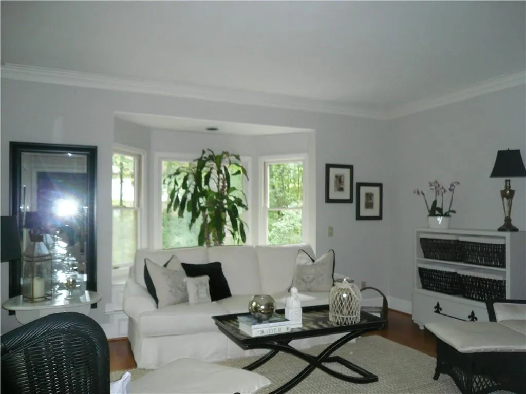 9755 Huntcliff Trace, Sandy Springs, Georgia 30350, 6 Bedrooms Bedrooms, ,5 BathroomsBathrooms,Residential,Sold,9755 Huntcliff Trace,6699936