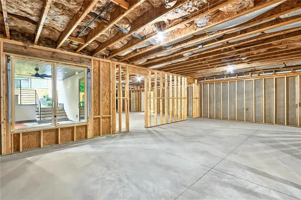 Miscellaneous room with concrete flooring