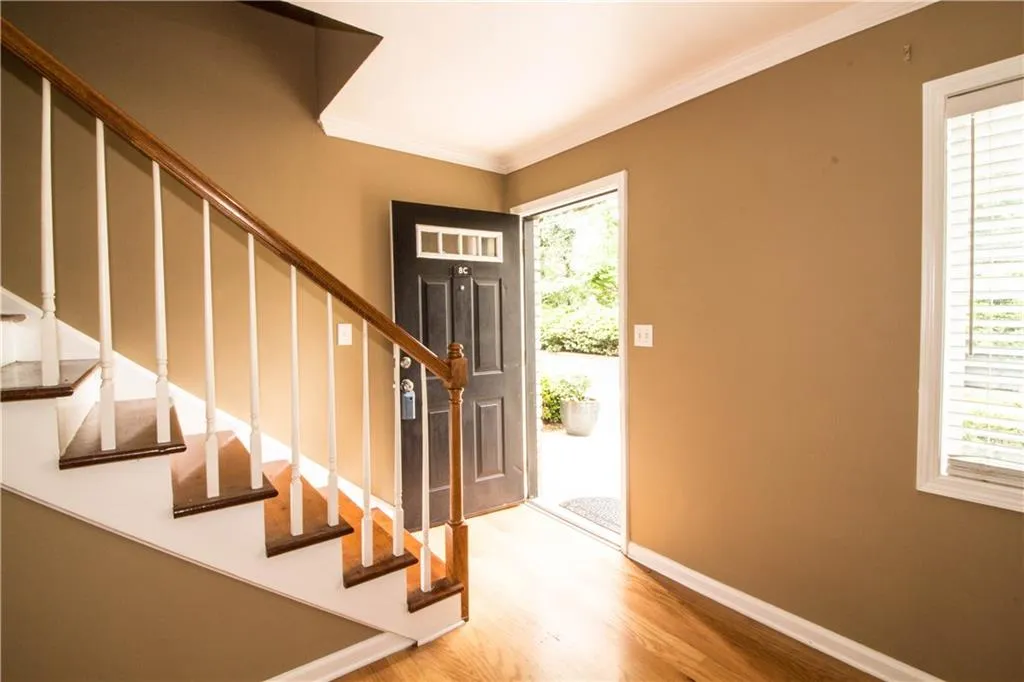 6940 Roswell Road Unit 8c, Atlanta, Georgia 30328, 2 Bedrooms Bedrooms, ,1 BathroomBathrooms,Residential,Sold,6940 Roswell Road Unit 8c,5846406
