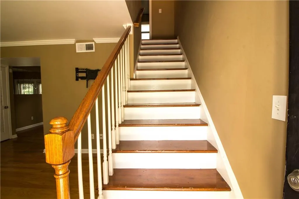 6940 Roswell Road Unit 8c, Atlanta, Georgia 30328, 2 Bedrooms Bedrooms, ,1 BathroomBathrooms,Residential,Sold,6940 Roswell Road Unit 8c,5846406