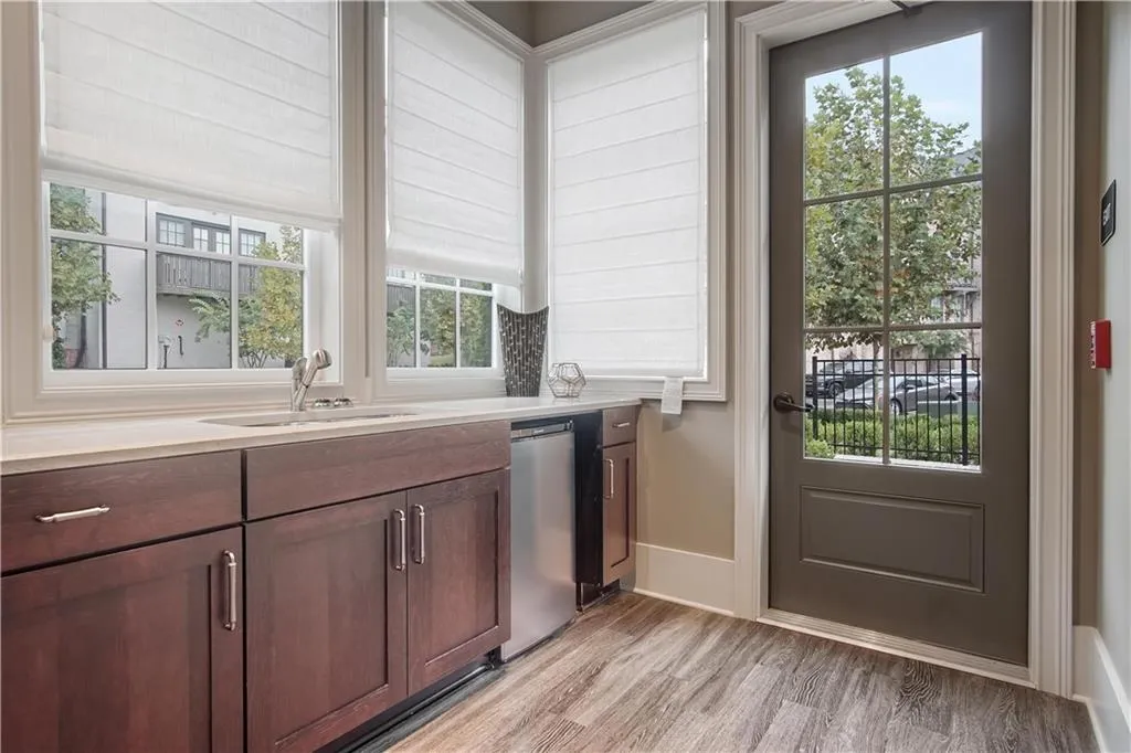 6715 Cadence Boulevard, Atlanta, Georgia 30328, 1 Bedroom Bedrooms, ,1 BathroomBathrooms,Residential,Sold,6715 Cadence Boulevard,6849327