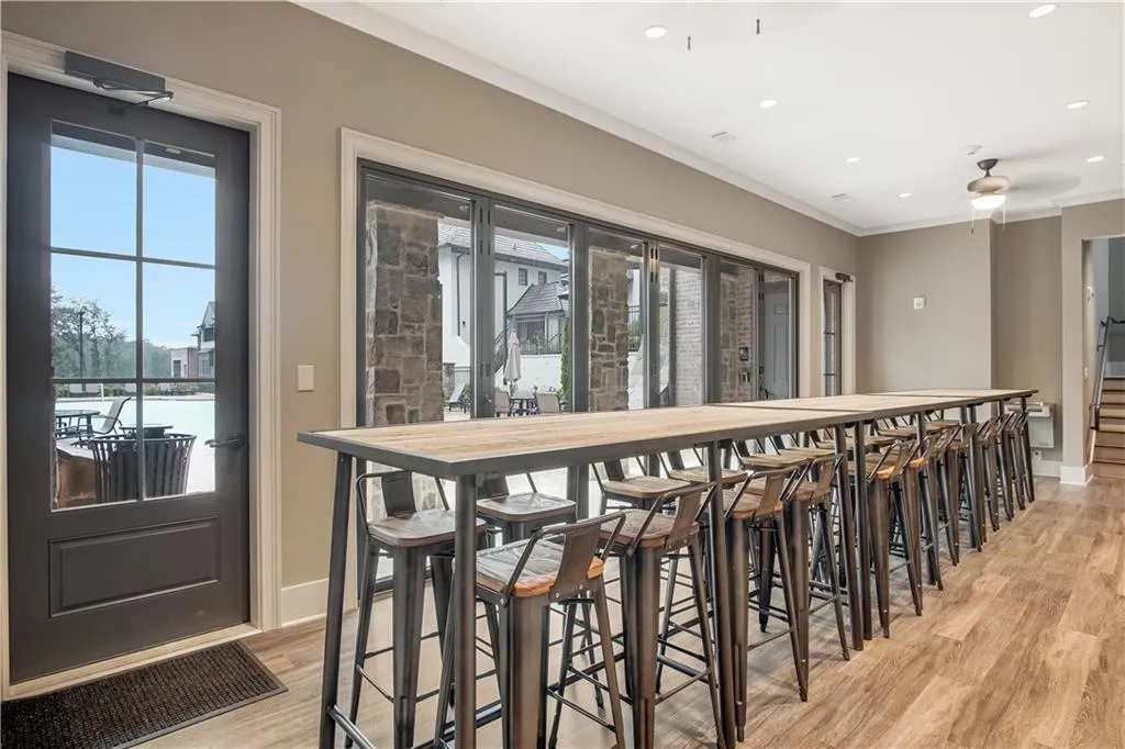 6715 Cadence Boulevard, Atlanta, Georgia 30328, 1 Bedroom Bedrooms, ,1 BathroomBathrooms,Residential,Sold,6715 Cadence Boulevard,6849327