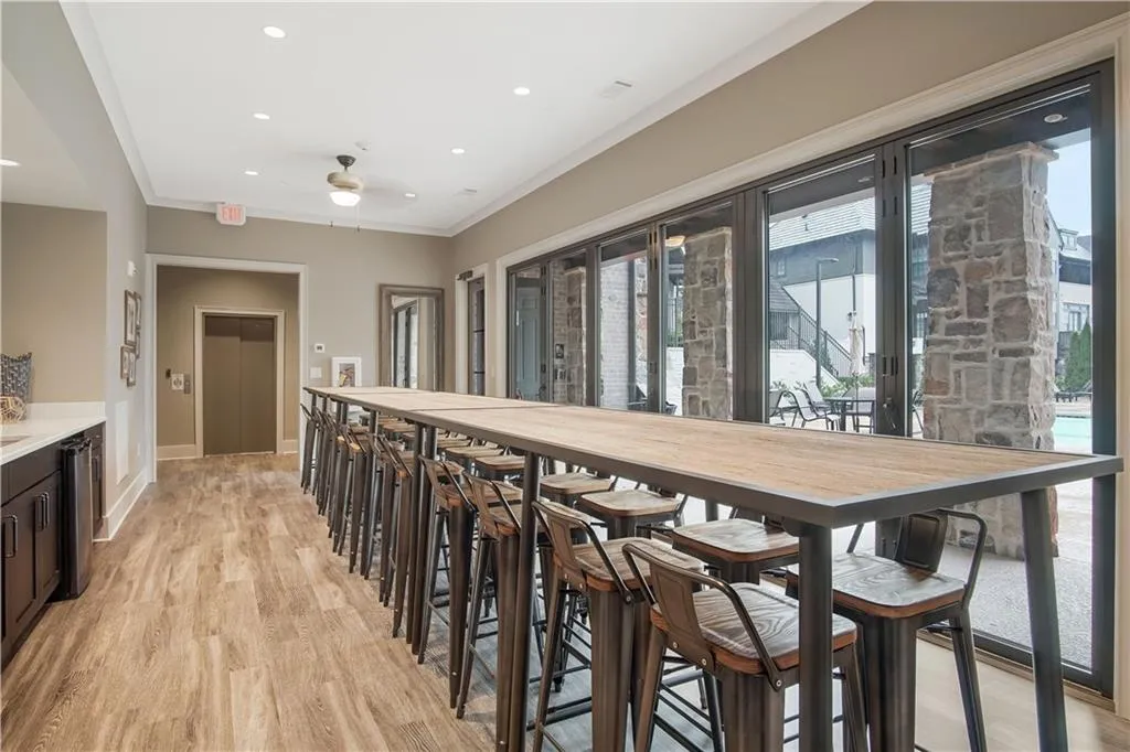 6715 Cadence Boulevard, Atlanta, Georgia 30328, 1 Bedroom Bedrooms, ,1 BathroomBathrooms,Residential,Sold,6715 Cadence Boulevard,6849327