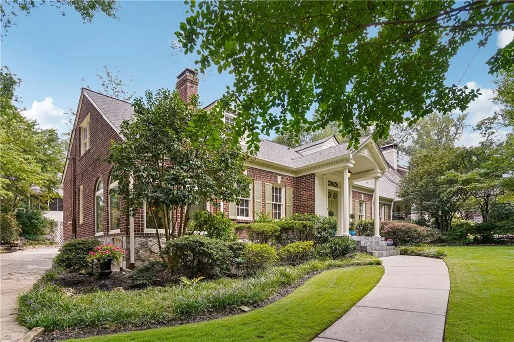 1821 N Rock Springs Road Ne, Atlanta, Georgia 30324, 5 Bedrooms Bedrooms, ,4 BathroomsBathrooms,Residential,For Sale,1821 N Rock Springs Road Ne,7644066