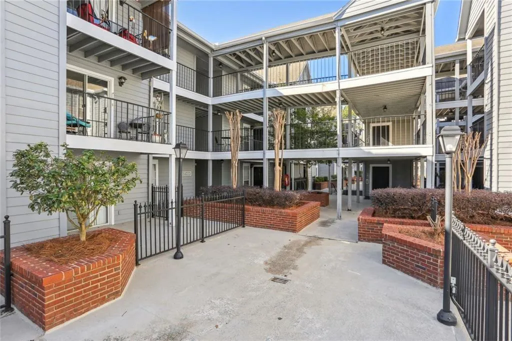 View of apartment building / complex