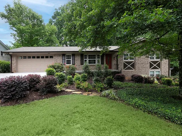 226 King David Drive Sw, Lilburn, Georgia 30047
