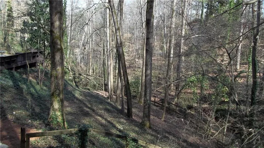 9045 Huntcliff Trace, Sandy Springs, Georgia 30350, 5 Bedrooms Bedrooms, ,4 BathroomsBathrooms,Residential,Sold,9045 Huntcliff Trace,5651209